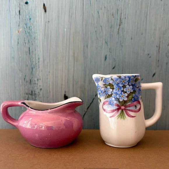 Bundle of (2) Little Pitchers - one pink & other blue flowers with pink ribbon - Picture 8 of 8